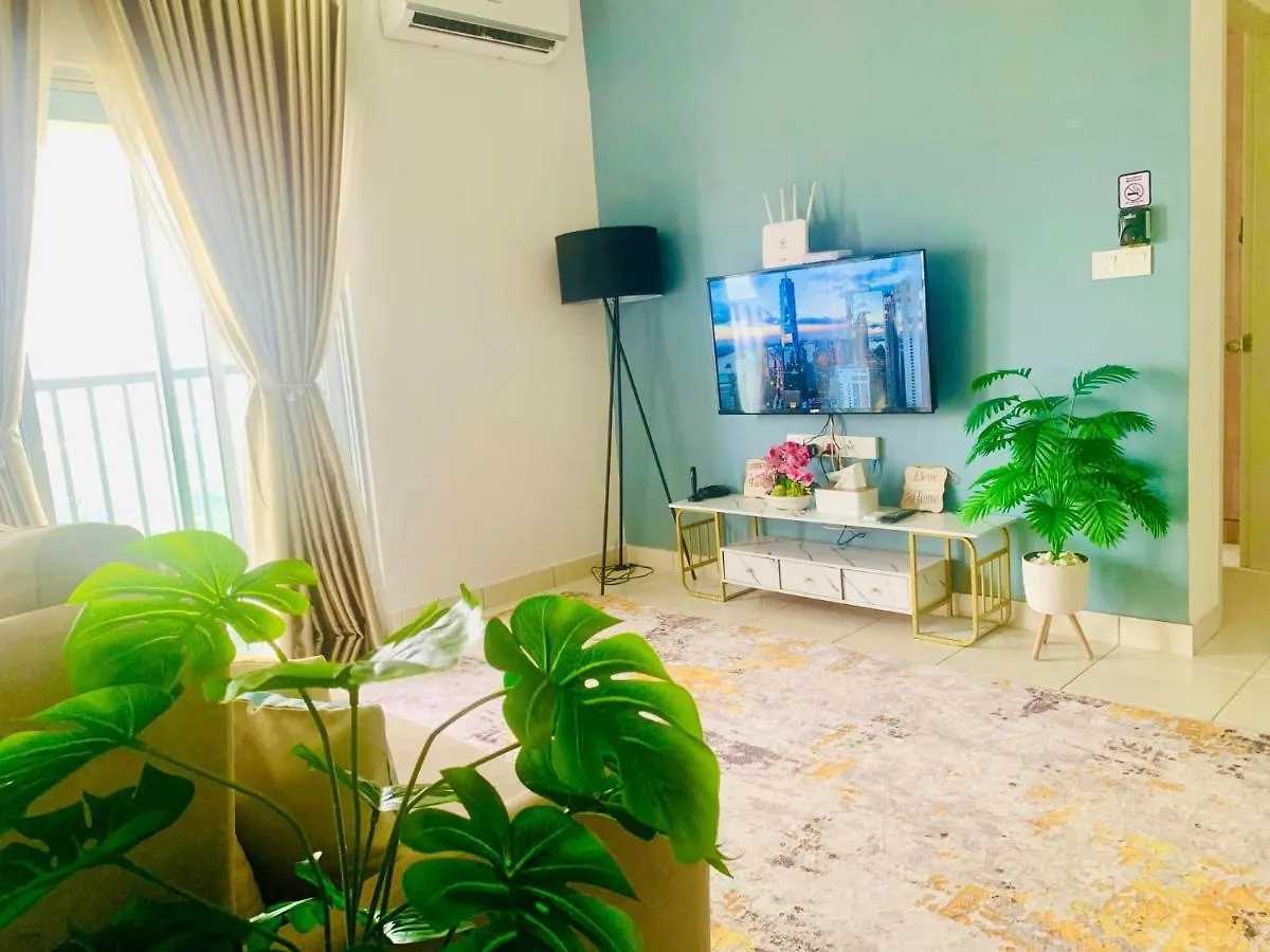 Apartment Umar Homestay - Alanis Klia Sepang