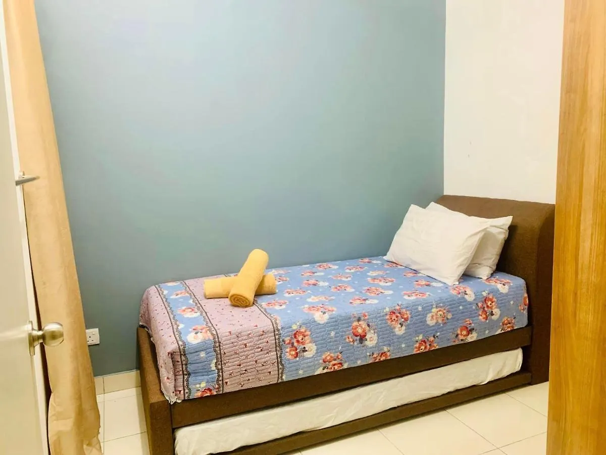Apartment Umar Homestay - Alanis Klia Sepang